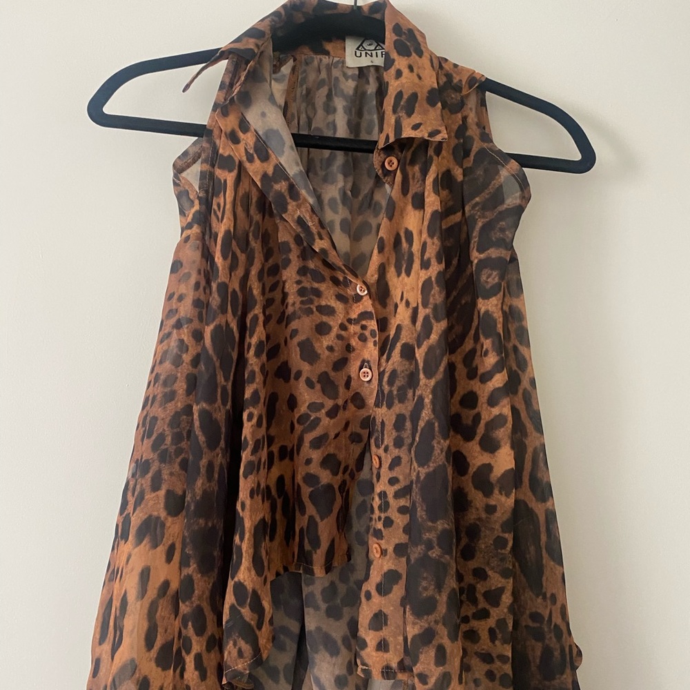 UNIF Leopard Button-down Top